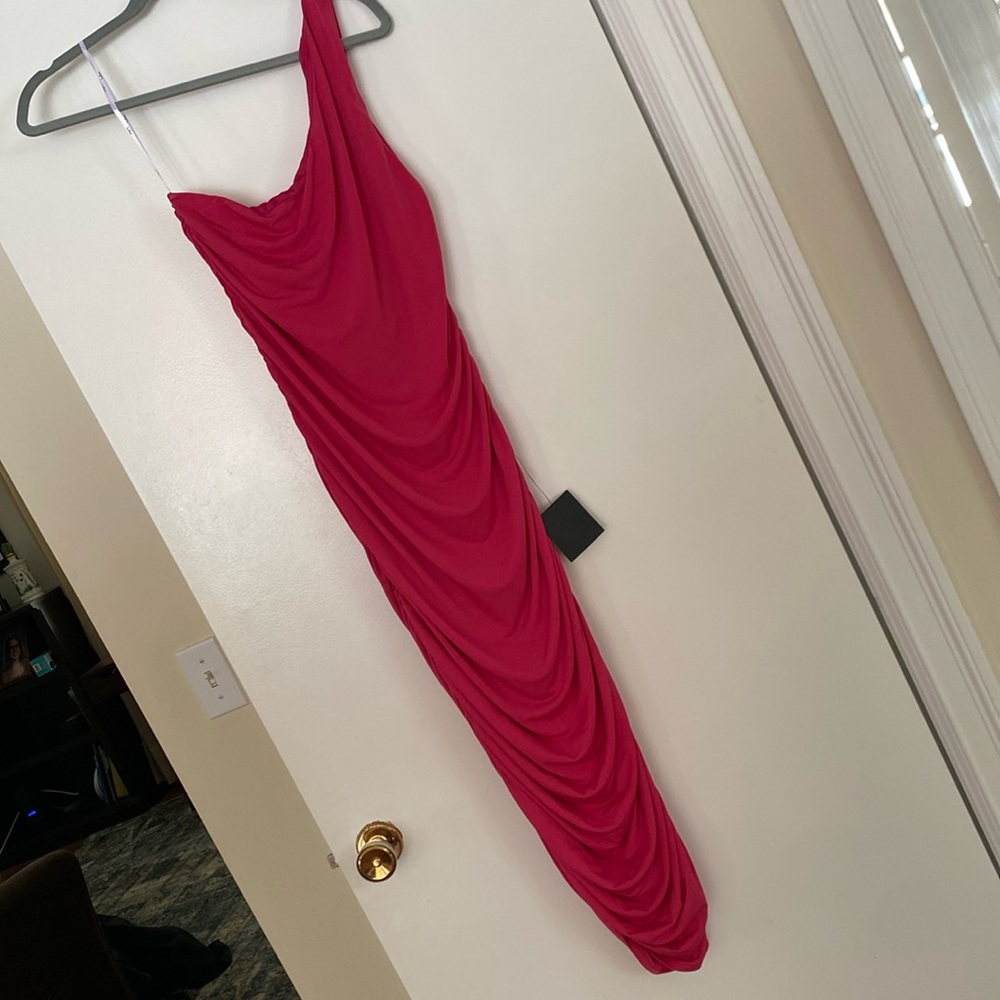 Lulus fuscia dress